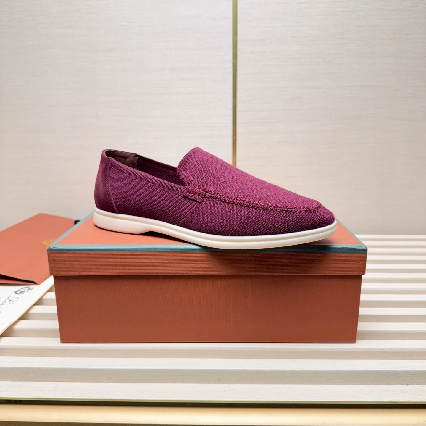 Men's Men's Shoes 💰400 Loro PIana moccasins are made of wish wool fabric. The upper is made of knitted fabric, made on a loom, and then attached to a rubber sole. The Rain System's water-repellent treatment enhances the shoe's functional design, while the suede details give the shoe a sense of elegance and sophistication. Made from Wish, fine wool from Australian and New Zealand Merino sheep